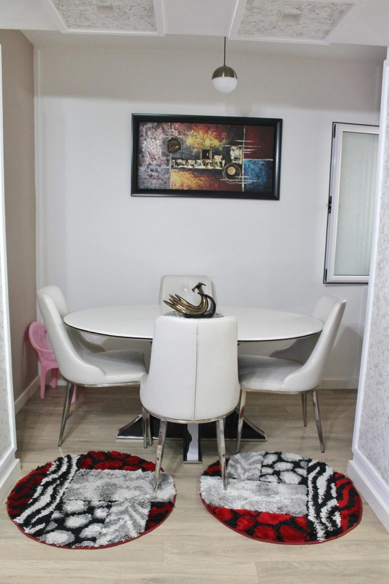Essy'S Apartment Korce Bagian luar foto
